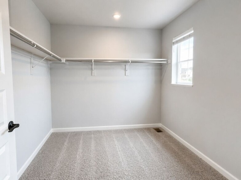 Building Photo - 10848 Hayloft St