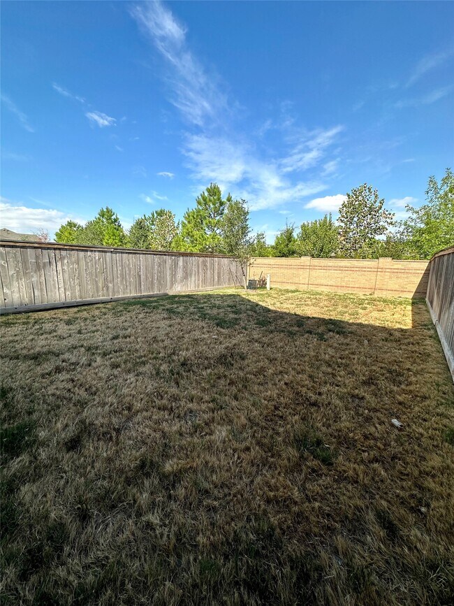 Building Photo - 16215 Northern Cardinal Ln