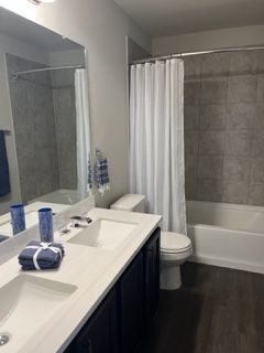 Building Photo - 1609 Ranch House