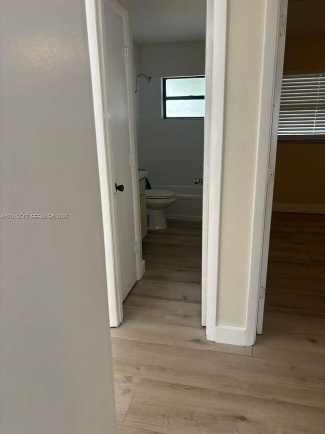 Building Photo - 418 Las Palmas Cir