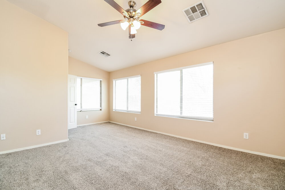 Building Photo - 2540 W Silver Streak Way