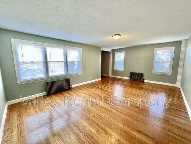 Building Photo - 72 Lyman St