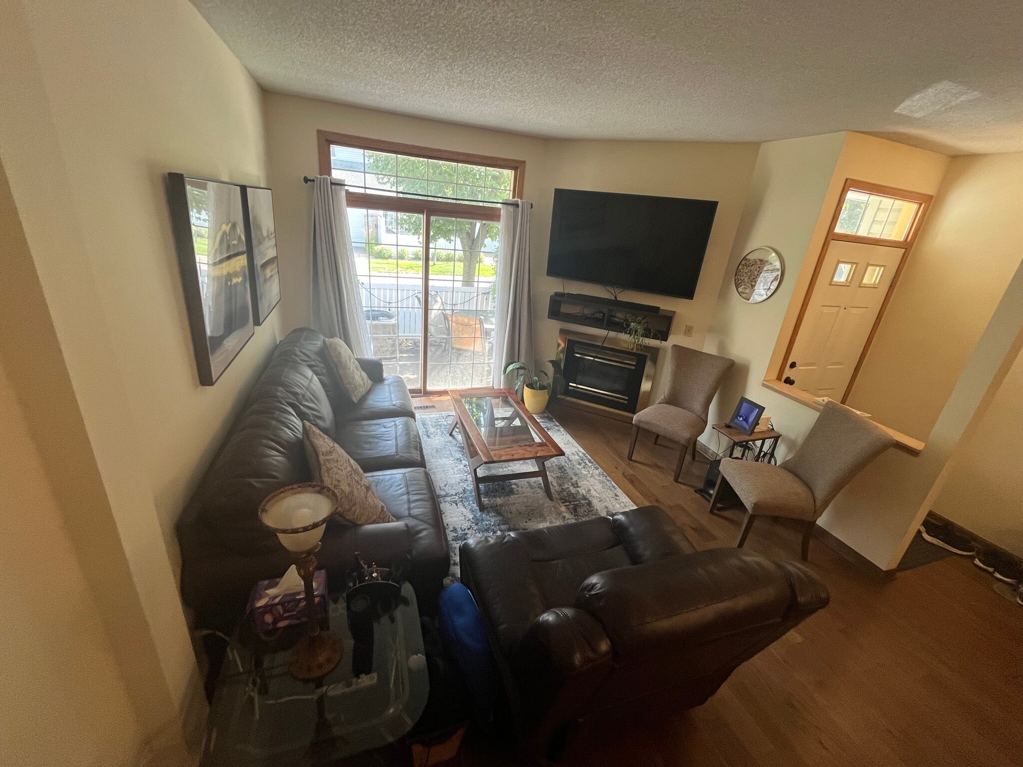 Building Photo - 2556 Mallard Dr