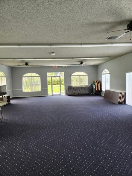 Building Photo - 13770 Oneida Dr