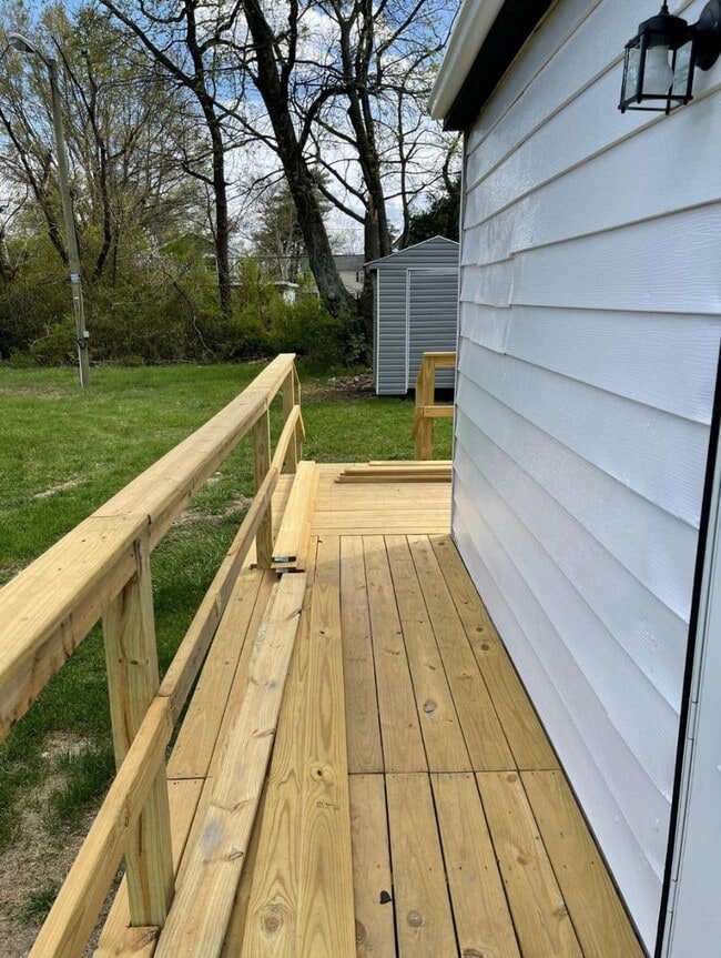 Building Photo - Cozy 2bd/1bath with Big Yard
