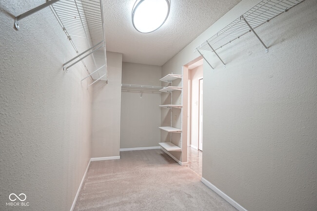 Building Photo - 10155 Holly Berry Cir