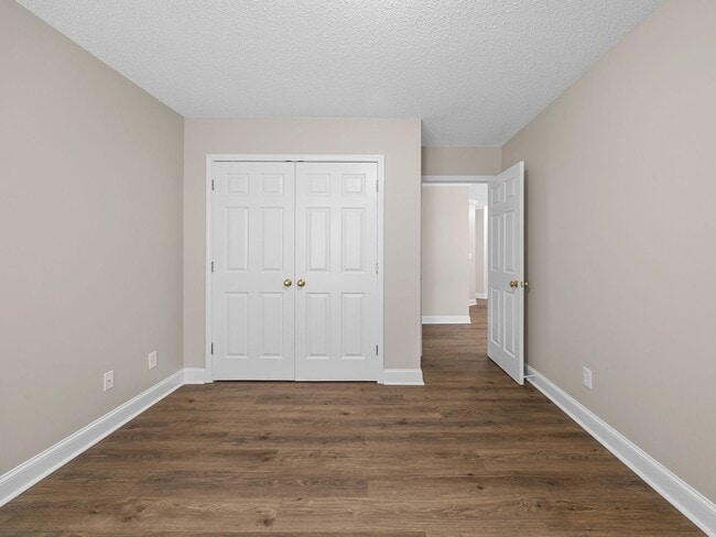 Building Photo - Newly Renovated 2BR, 2 BA in Greer SC