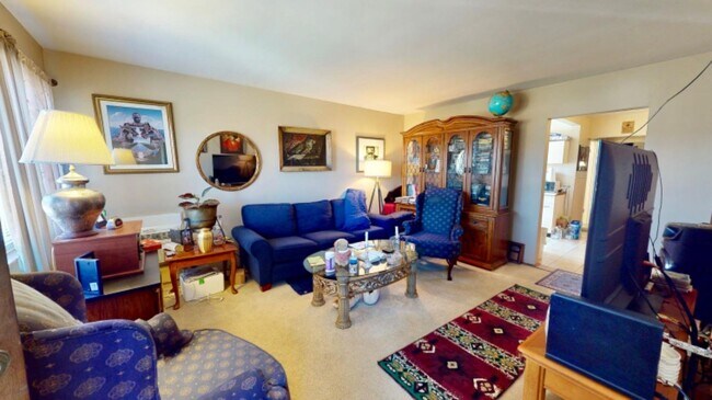 Building Photo - 8543 Cottonwood Dr