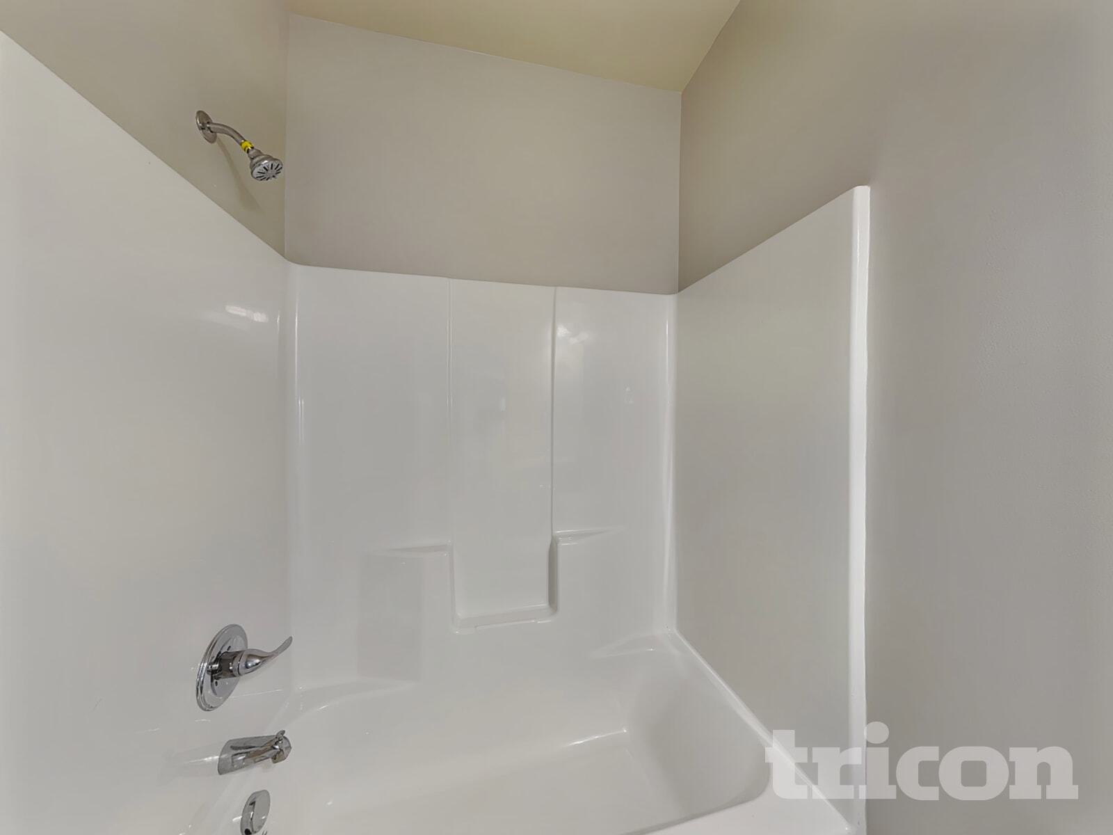 Building Photo - 1124 Hartwell Rd