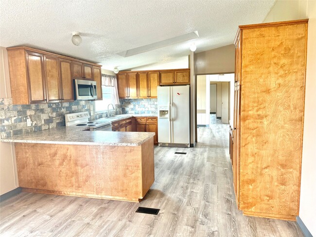 Building Photo - 1841 County Rd 382