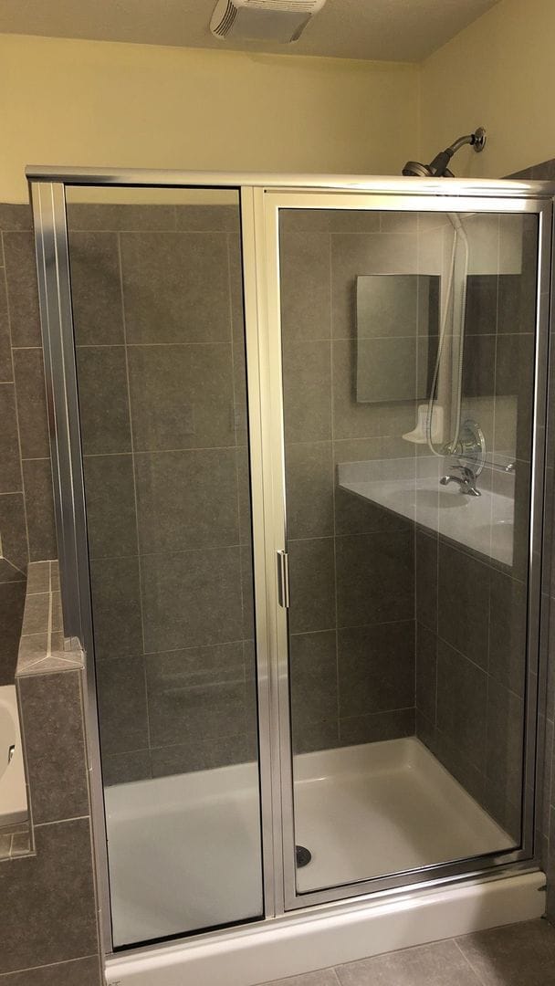 Building Photo - Suncrest Village- 3 Bedroom, Bonus Room and 3.5 Bathroom Townhome available on 04/03/2026 until t...