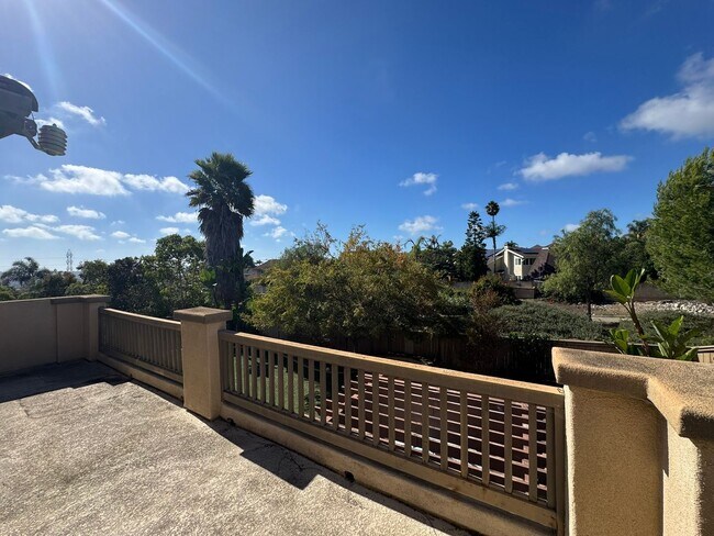 Building Photo - Gorgeous La Costa Executive Home – 5 Bed /...