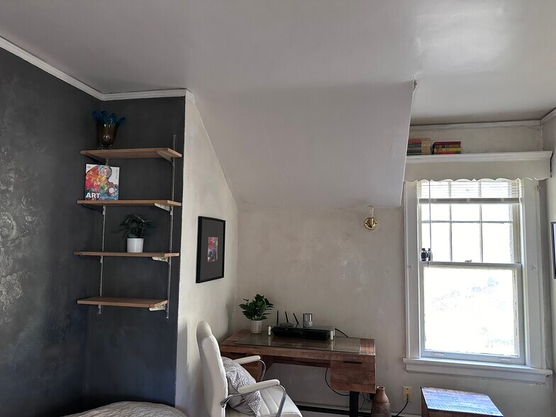 Second bedroom - 3901 1/2 Greysolon Rd