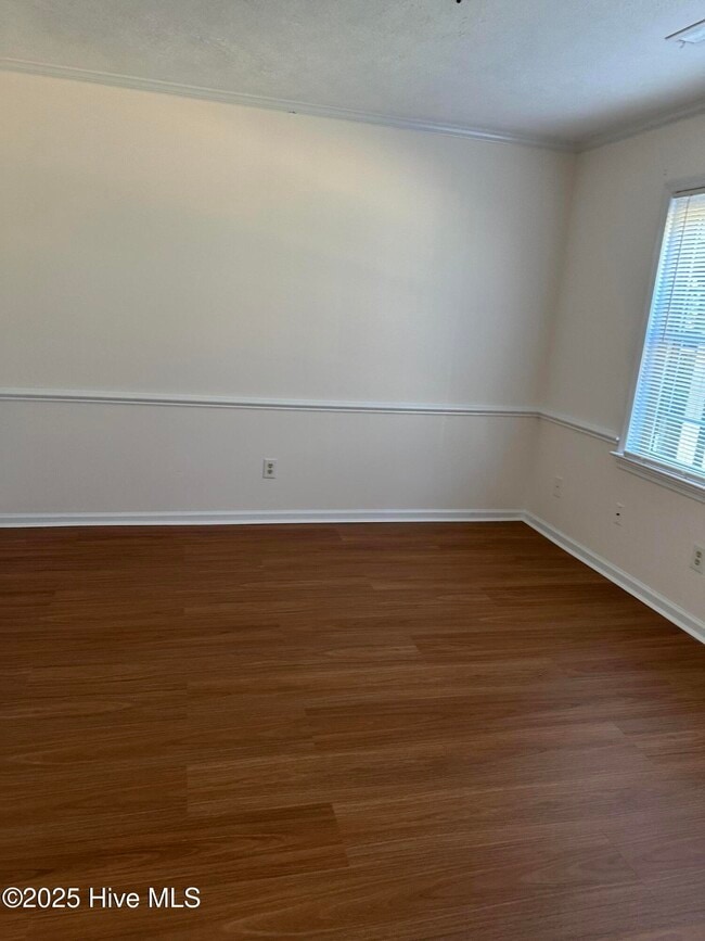 Building Photo - 3439 Regency Dr