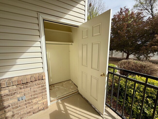 Building Photo - 950 52nd Ave Ct