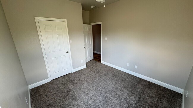 Building Photo - 3207 Bourland St
