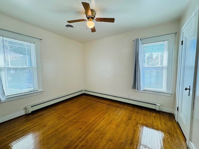 Building Photo - 1212 Briargate Ave