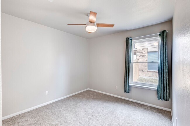 Building Photo - 6113 Bridgewood Dr