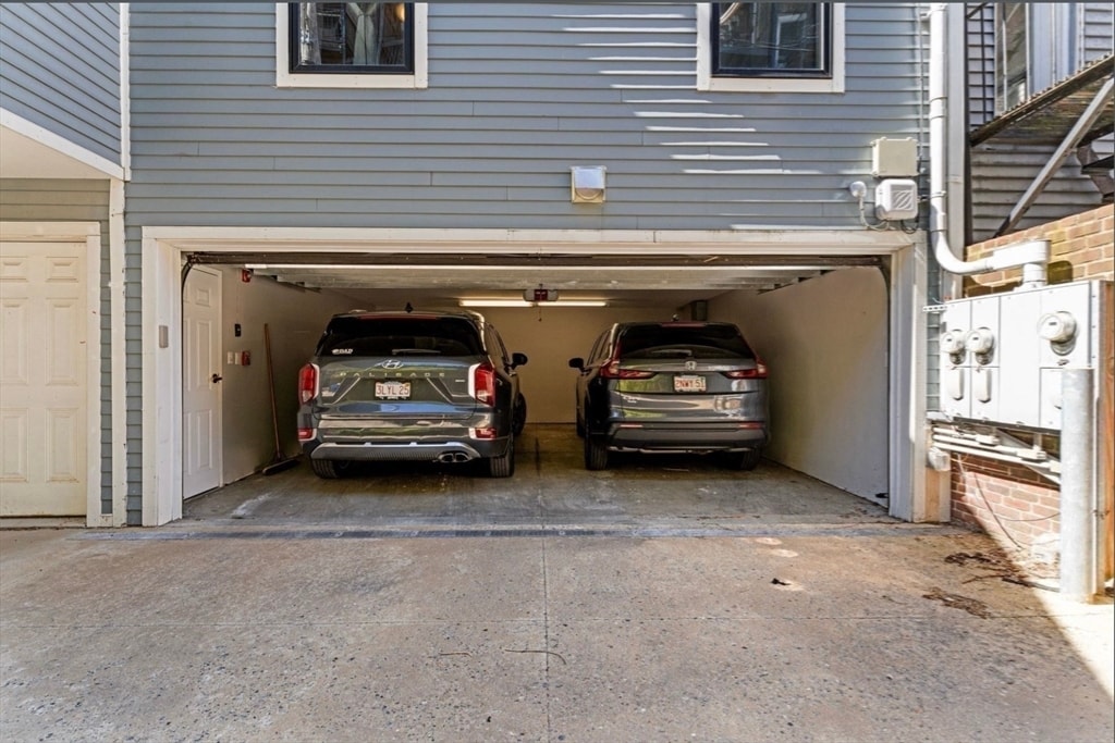 Building Photo - 5 Brigham St