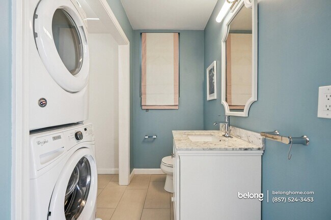 Building Photo - 77 Byron St