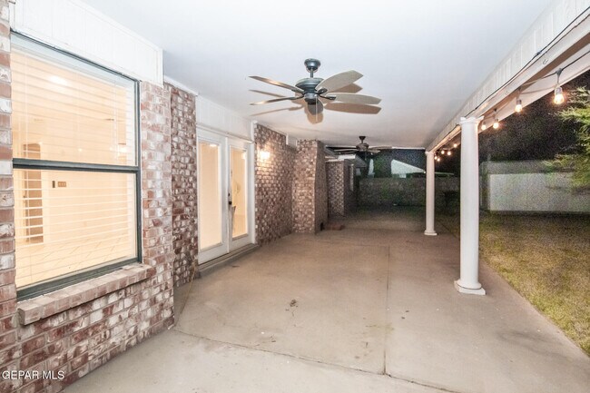 Building Photo - 11416 Lake Ozarks Dr