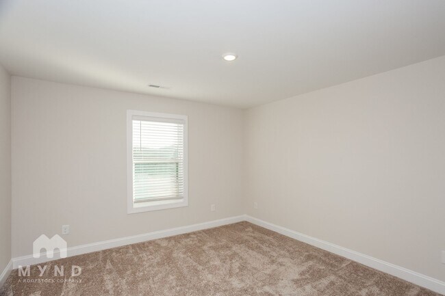 Building Photo - 207 Susannah St