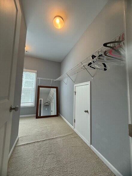 Building Photo - 1429 DuPont Commons Cir NW
