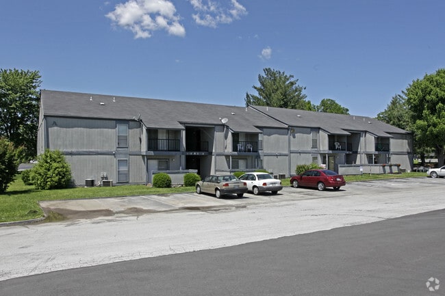 Primary Photo - Foxwood Apartments