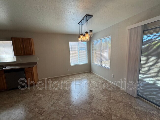Building Photo - 14787 W Columbine Dr
