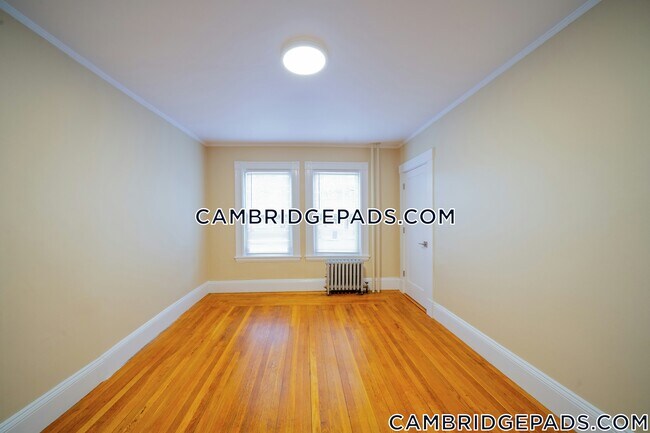 Building Photo - 1590 Cambridge St