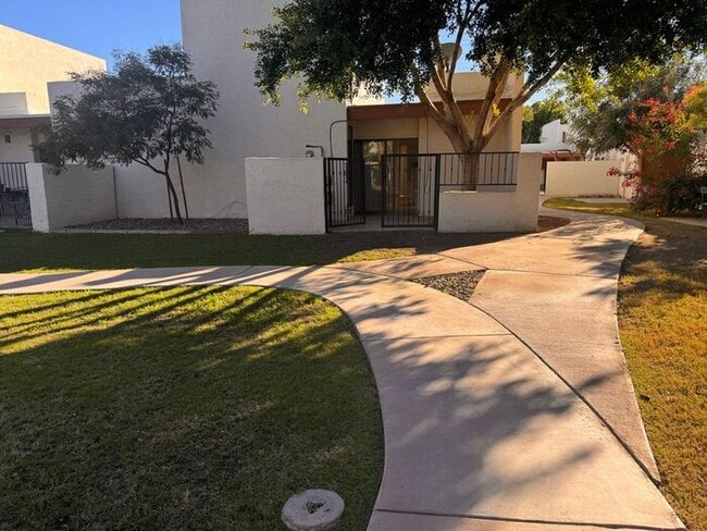 Building Photo - Amazing 3beds/2baths Townhome in Tempe!