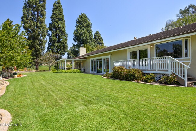 Building Photo - 4161 Clubhouse Dr