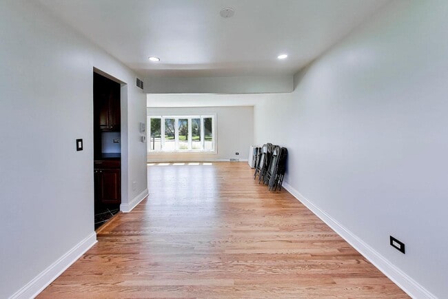 Building Photo - 1526 Carrol Ct