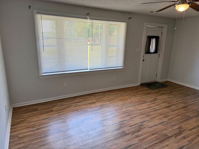 Building Photo - 1273 Halltown Rd