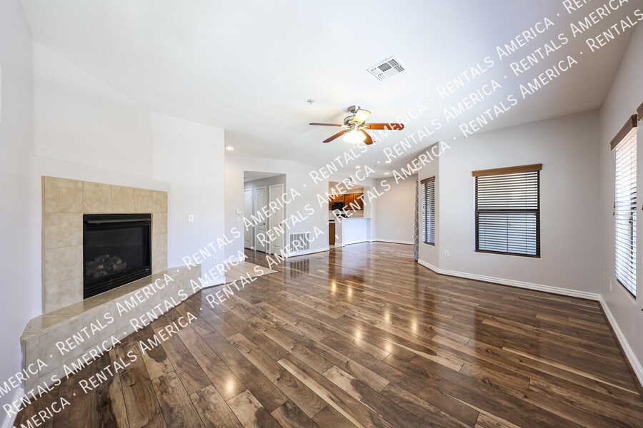 Building Photo - 21320 N 56th St