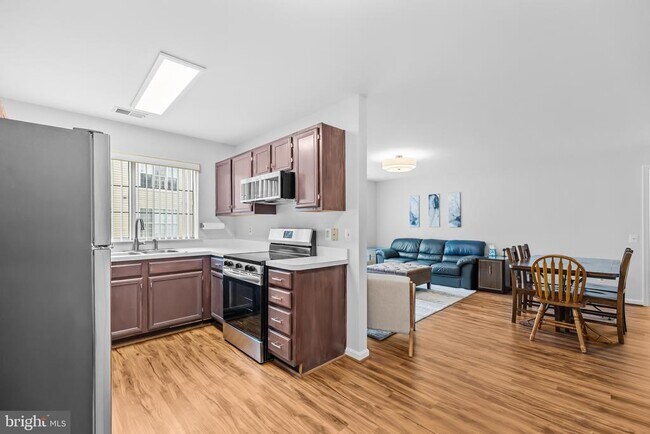 Building Photo - 1130 Huntmaster Terrace NE