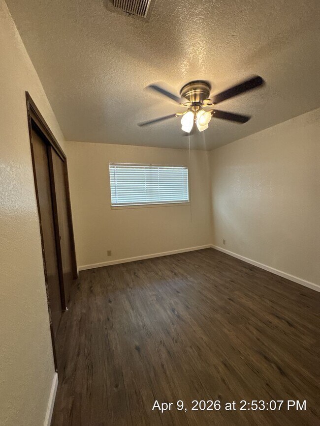 Building Photo - 1391