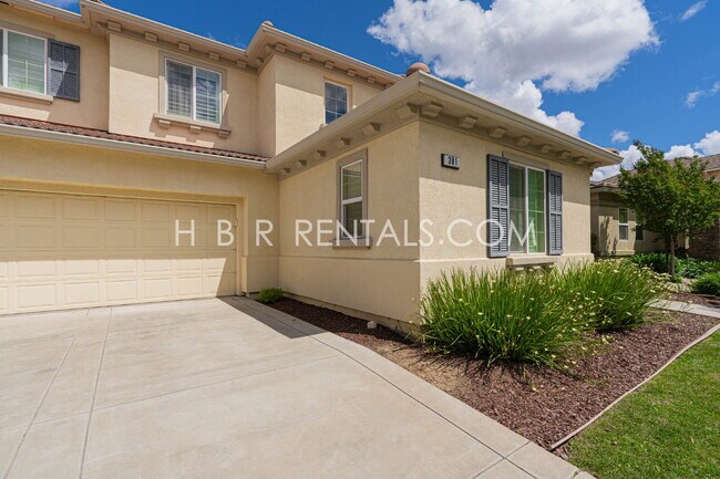 Building Photo - Questa Village - Mountain House- Spacious & Stylish 5-Bedroom Retreat in Mountain House – 3.5 Bat...