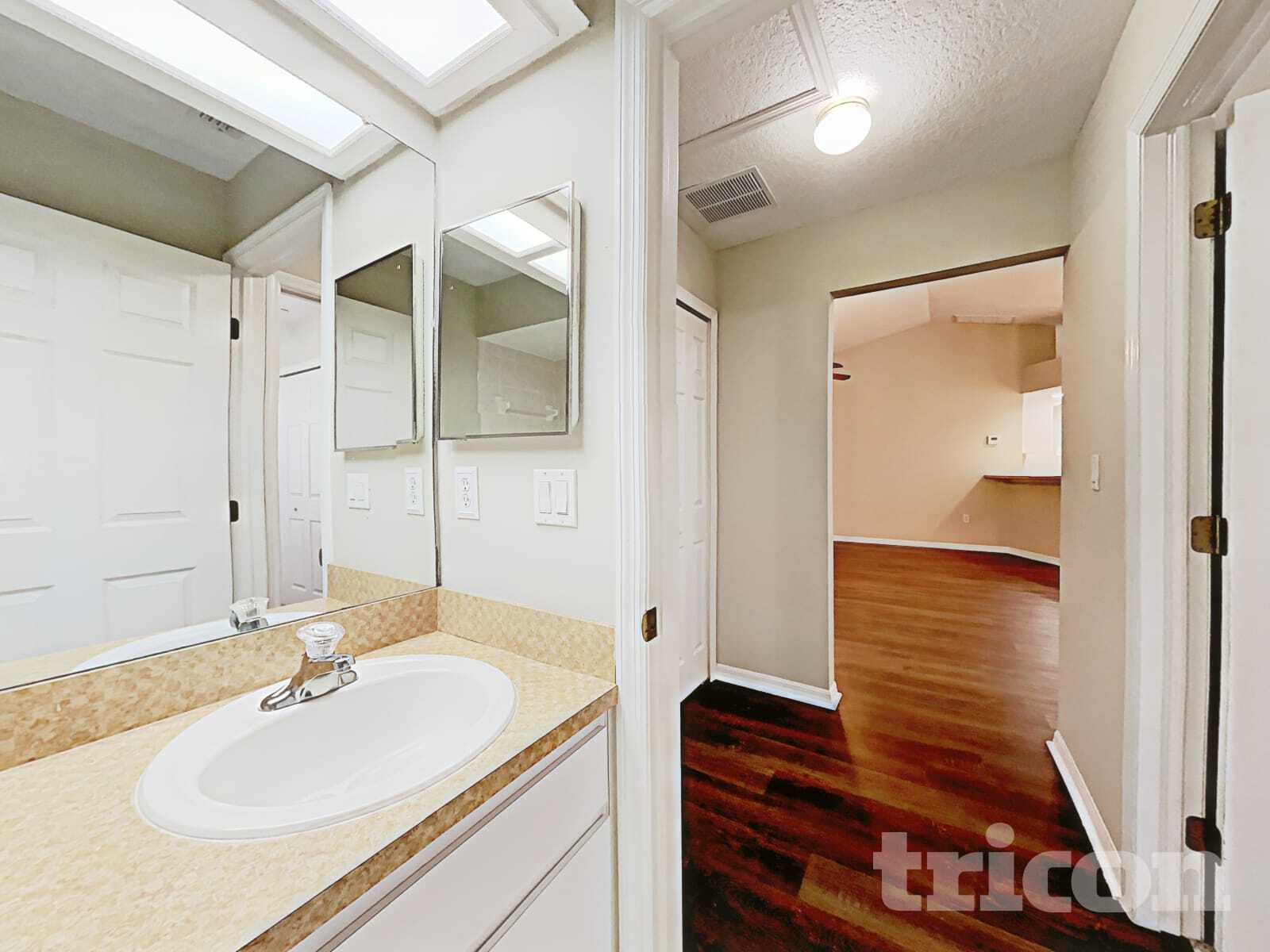 Building Photo - 3233 Ambassador Ave