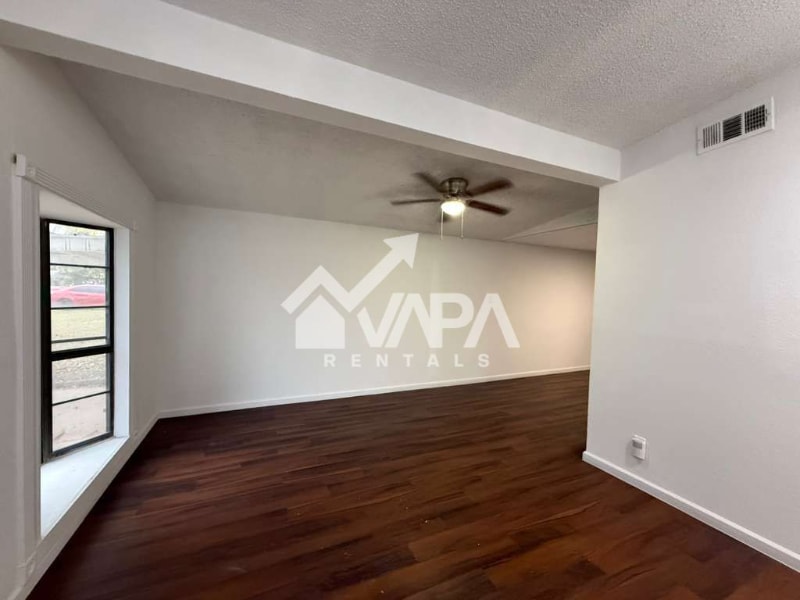 Building Photo - 407 Creath Pl