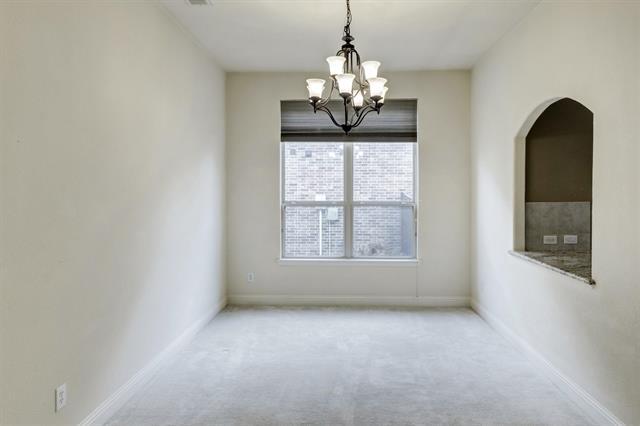 Building Photo - 13865 Pomegranate Dr