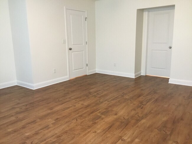 Building Photo - 5627 Long Marsh Dr