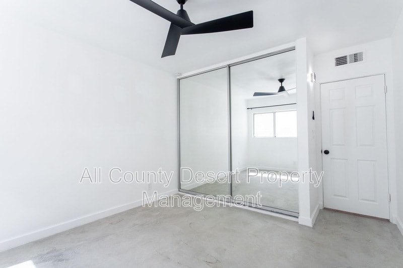 Building Photo - 46075 Ocotillo Dr