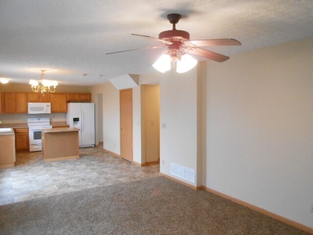 Building Photo - 1560 Mallard Cir E