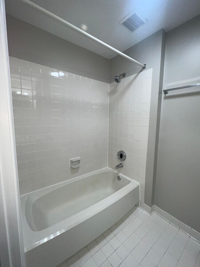 Building Photo - 5106 Observation Way
