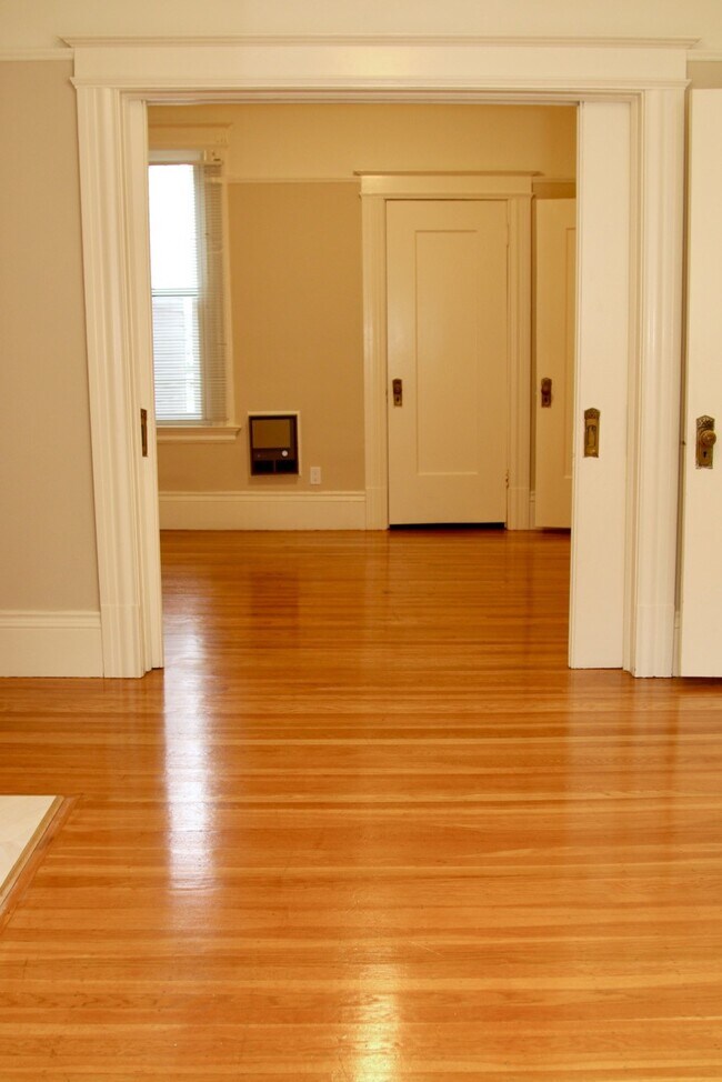 Bedroom w/ French doors - 1250 Jackson St