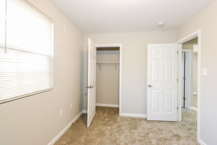 Building Photo - 1908 Madison Rd