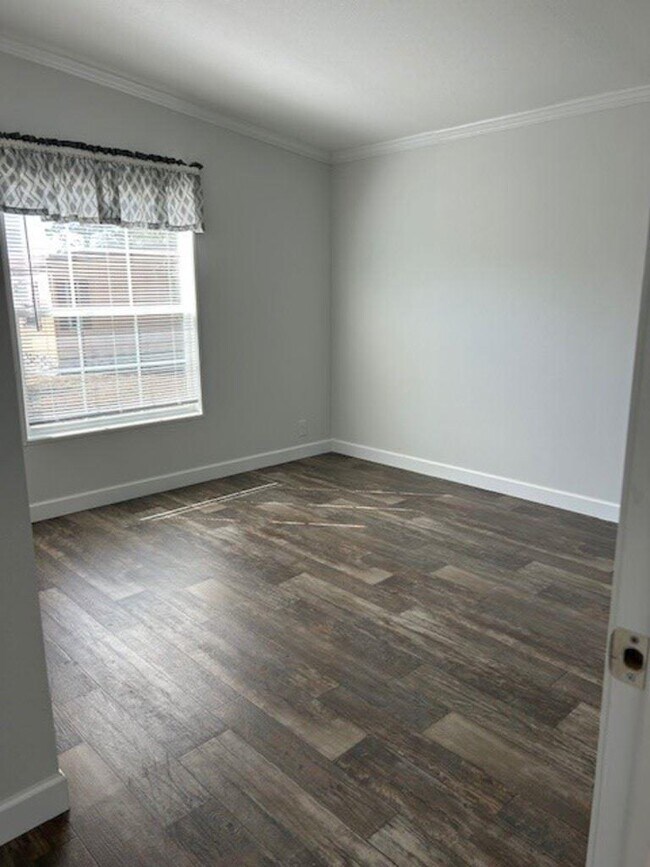 Building Photo - 146 Berkley Cir