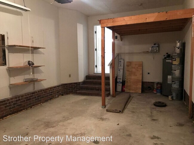 Building Photo - 3 br, 2 bath House - 3027 Copenhagen Drive