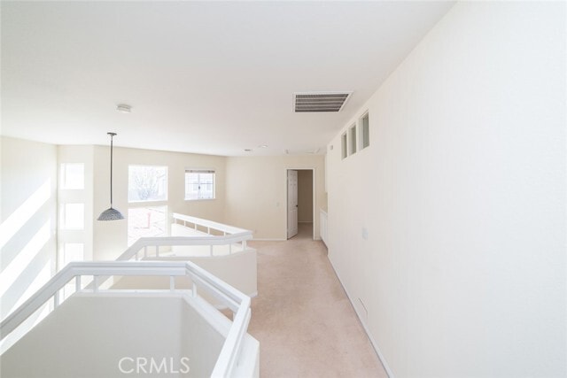 Building Photo - 3 Giotto